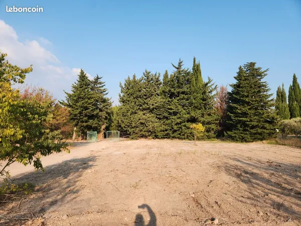 Jardin de loisir potager parcelle parking