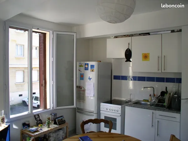 Beauvais centre F2 duplex 50m² 498 euros