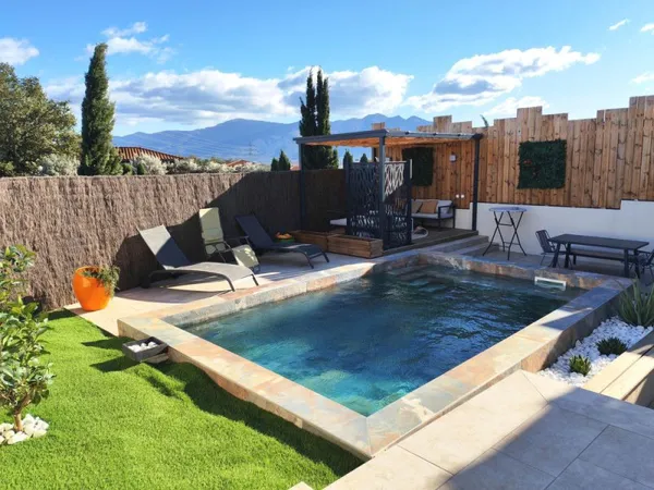 Villa contemporaine 4 pièces, piscine, 66300 Tresserre.