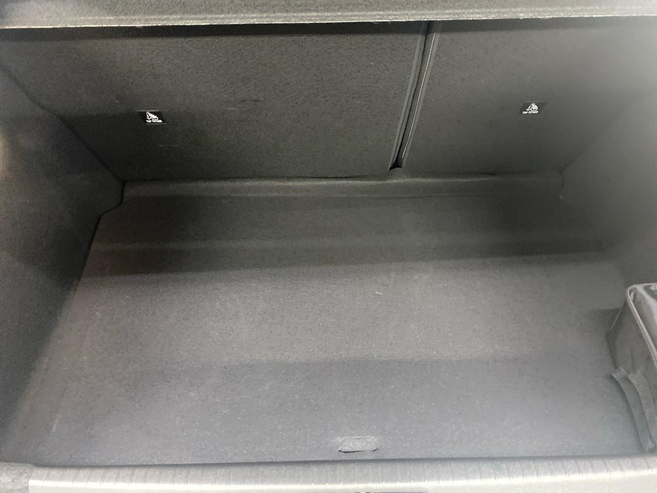 Peugeot 208 100 s&s bvm6 allure — photo 14