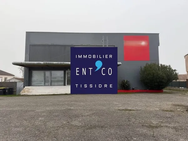 Local commercial 1296 m²