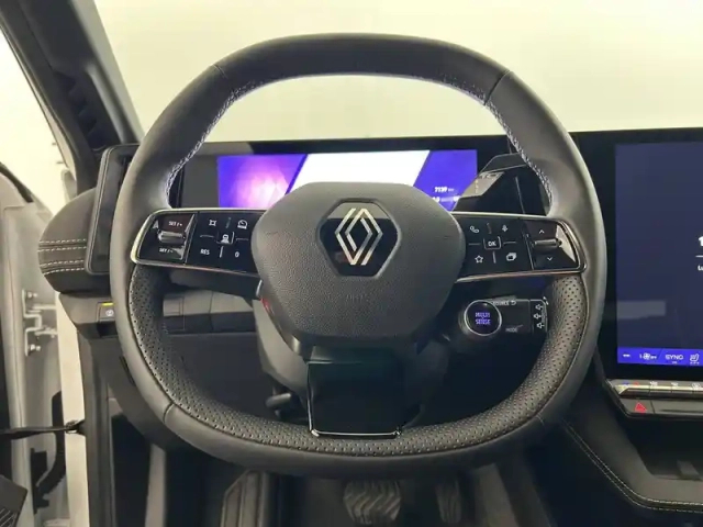 Renault Megane e-tech 220 ch autonomie confort gsr2 — photo 42