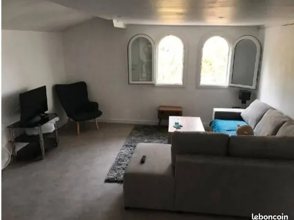Appartement T2 juillan parking jardin