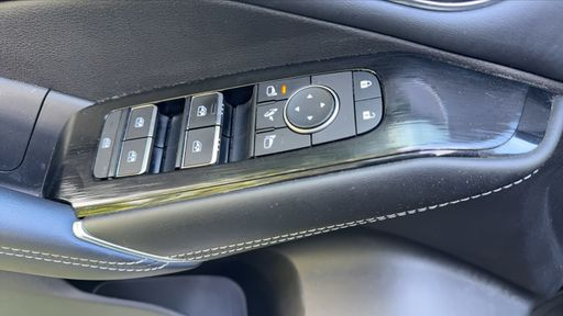 Nissan Qashqai 1.3 DIG-T 158 MHEV X-Tronic - Tekna – 2021 – 59725 km – Hybride essence – Boîte Automatique — photo 10