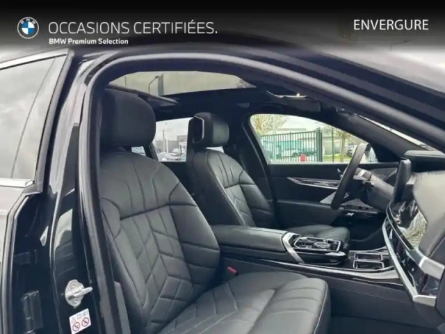Bmw I7 xdrive60 544ch m sport — photo 9