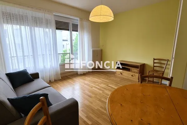 Appartement 2 pièces 64 m²