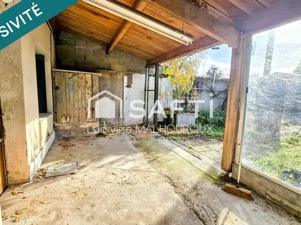 Maison à rénover à Roullet Saint-Estèphe  Opportunité Investisseur