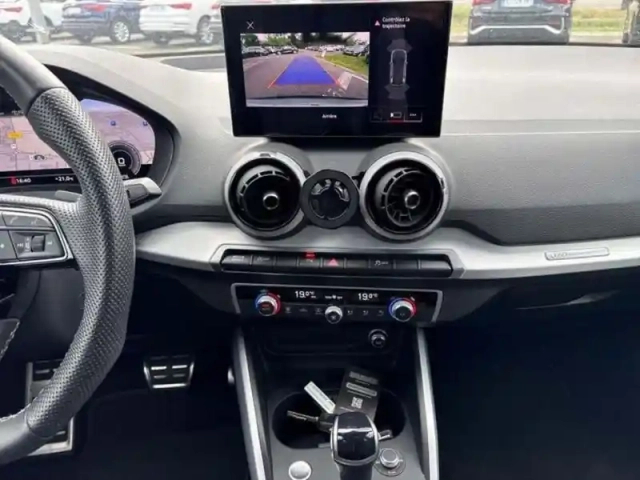 Audi Q2 35 tfsi 150 s tronic 7 s line — photo 10