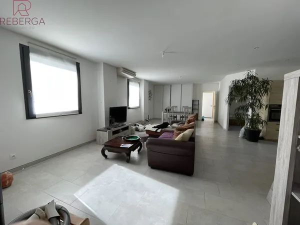 Appartement avec entrée indépendante au pied de la montagne