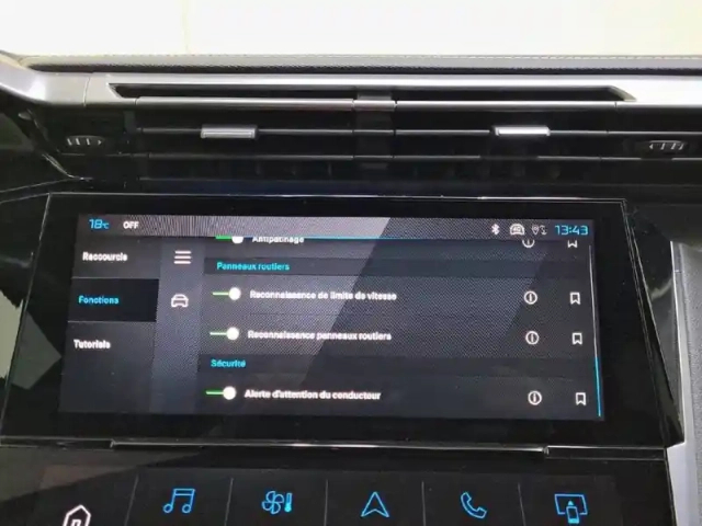 Peugeot 408 phev 225 e-eat8 — photo 60