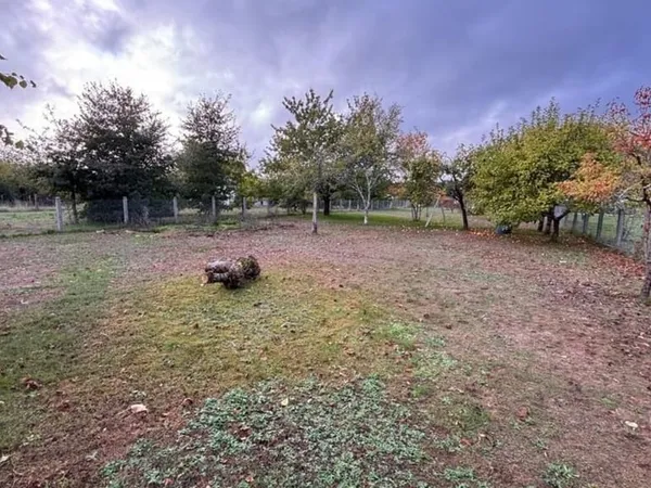 Terrain 1050 m²