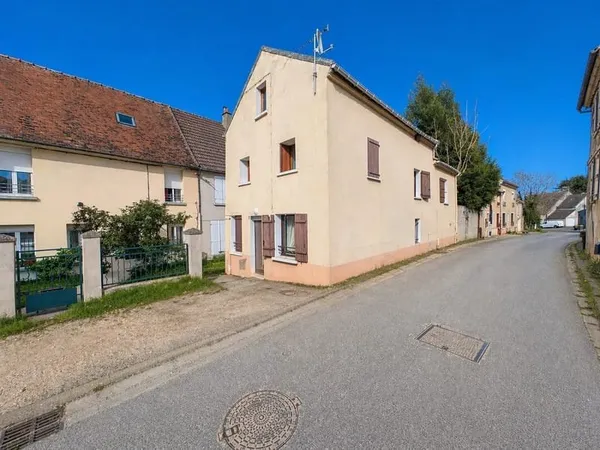 Charmante maison de ville, 4 chambres.