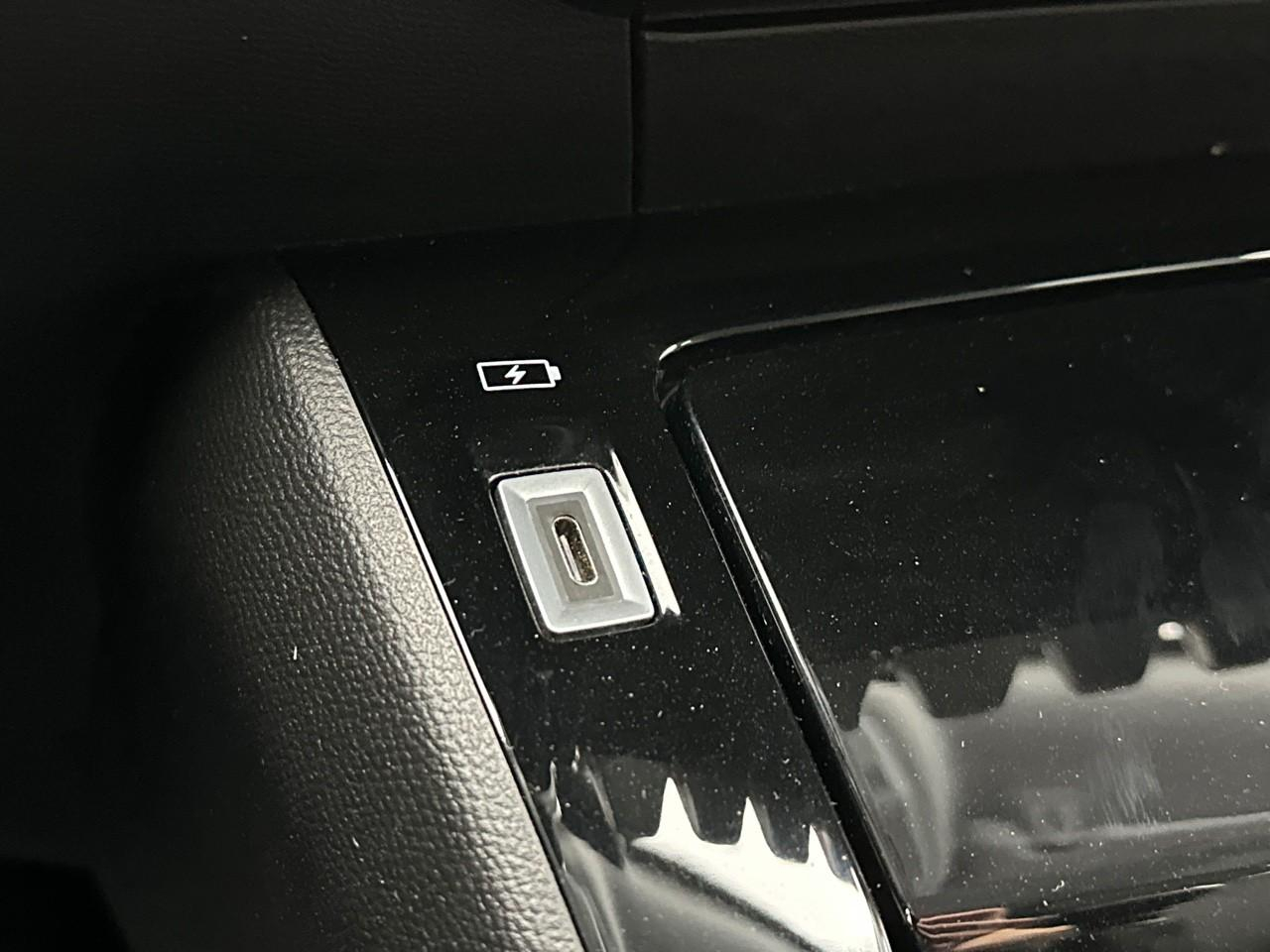 Peugeot 2008 puretech 130 s&s bvm6 allure — photo 29