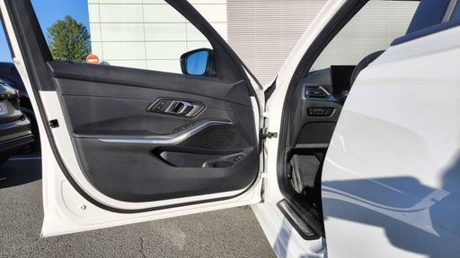 BMW Serie 3 Touring xDrive 30d 286 Mild Hybrid Steptronic8 - M Sport – 2023 – 27498 km – Hybride diesel – Boîte Automatique — photo 41
