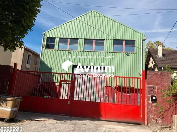 Local 500 m² Le Bourget