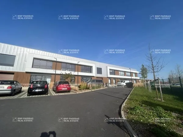 Local d'activité 225 m²