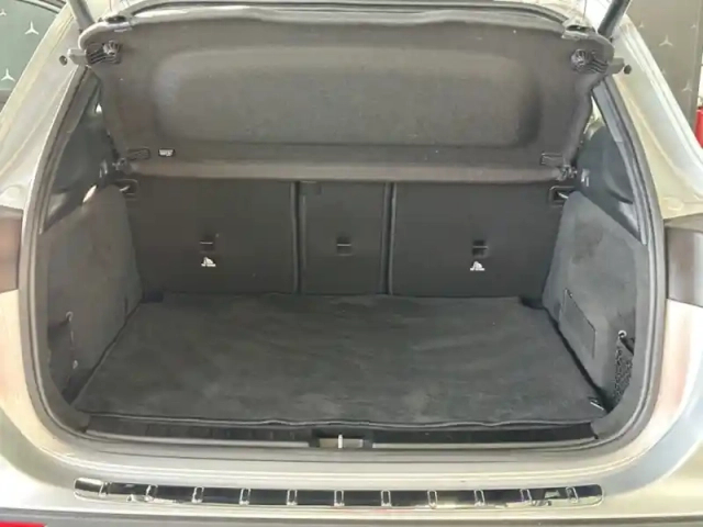 Mercedes Gla 200 progressive line — photo 11
