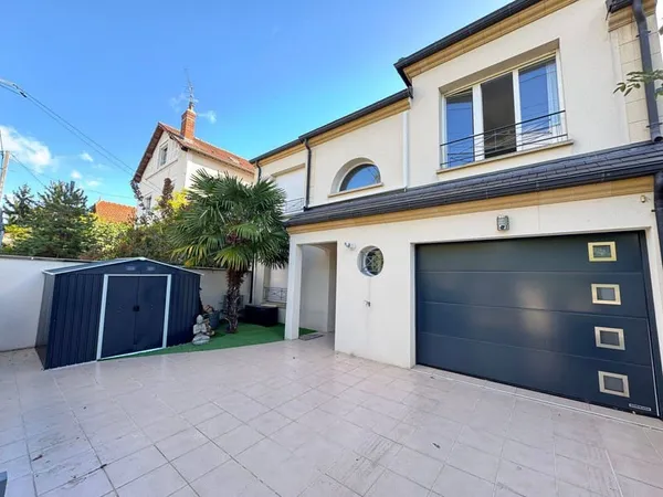 Maison 6 pièces 280 m²