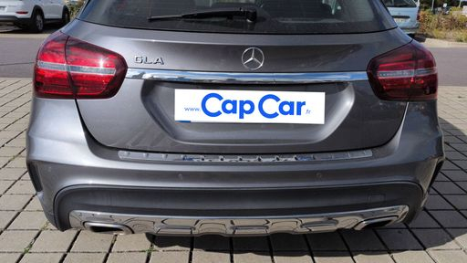 Mercedes Classe GLA 180 122 7G-Tronic - Fascination – 2019 – 97470 km – Essence – Boîte Automatique — photo 23