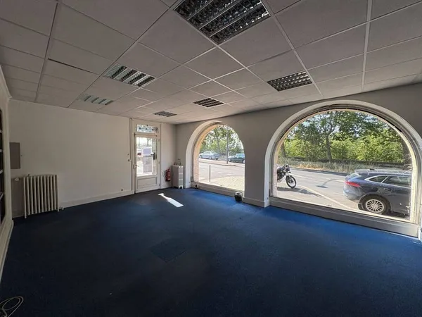 Local commercial 94 m²