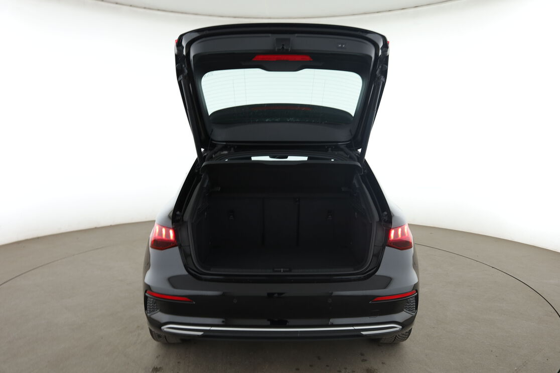 Audi A3 Sportback 35 TFSI mHEV Design Luxe S Tronic 7 — photo 15