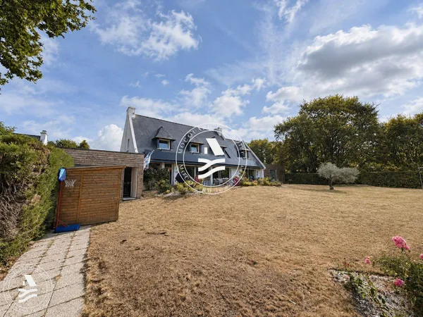 Maison 10 pièces 225 m²