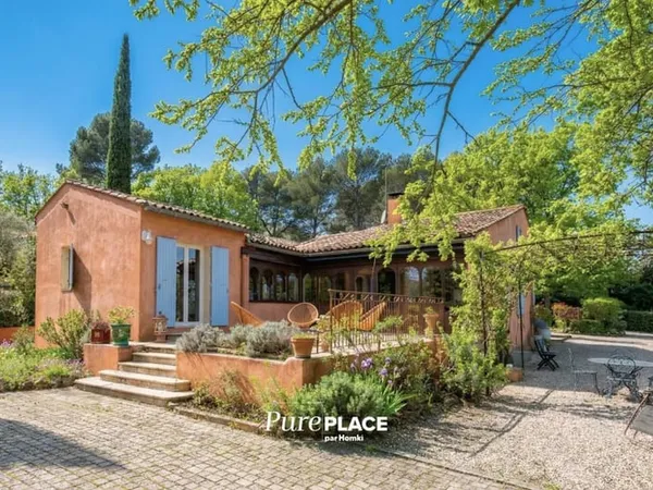 Maison T7 de 209 m² sur 6600 m² de terrain avec piscine à Aix-en-Provence