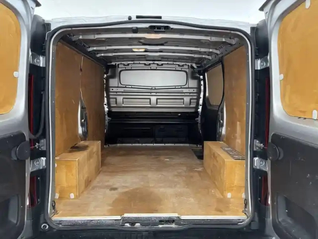 Renault Trafic fgn l1h1 2800 kg blue dci 130 — photo 27
