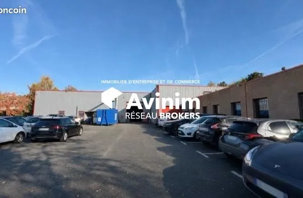 Local 2446 m² Cormeilles-en-Vexin