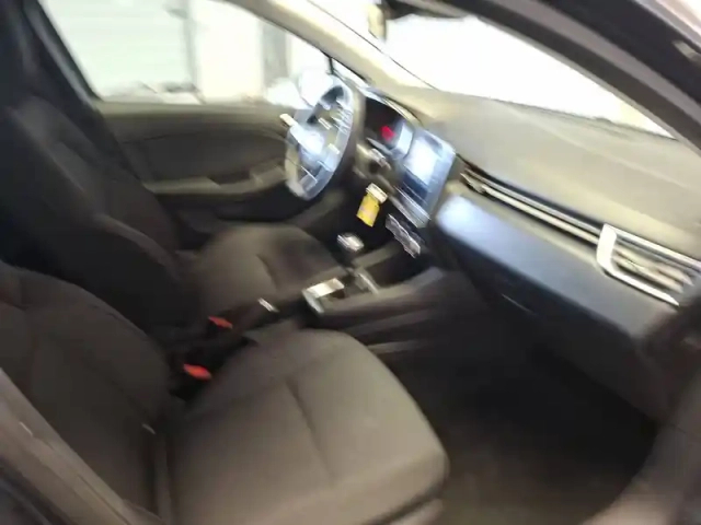 Renault Clio blue dci 85 — photo 33