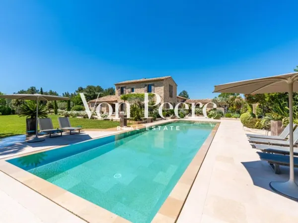 MAISON AVEC VUE ALPILLES