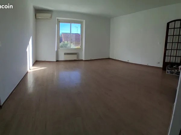 Appartement centre ville Istres