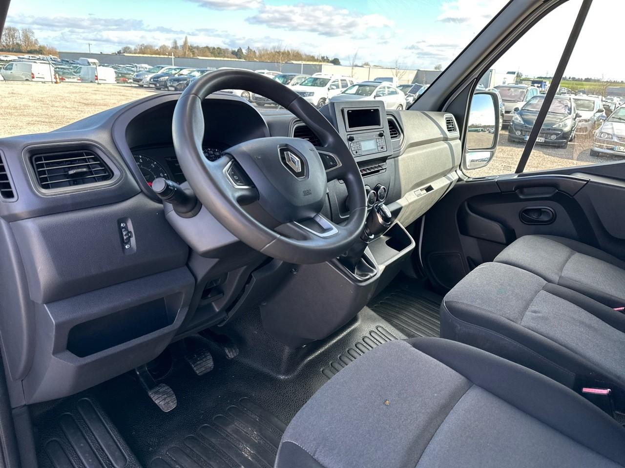 Renault Master ca trac f3300 l2h2 dci 135 grand confort — photo 8