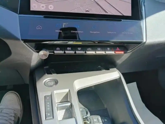 Peugeot 308 sw plug-in hybrid 195 ch e-dcs7 allure — photo 13
