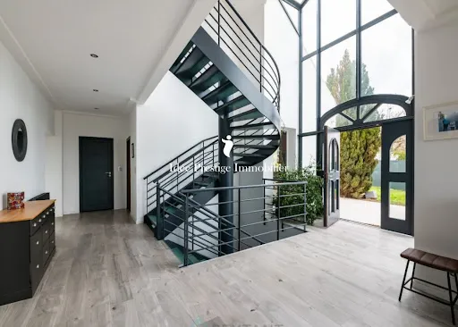 Maison 12 pièces 523 m²