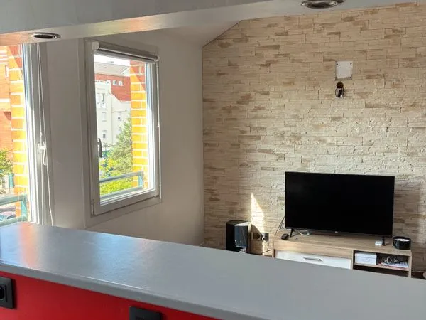 Appartement F3 56m² - Vaureal - DPE C - Chaudière récente - Parking + Cave - 215 000
