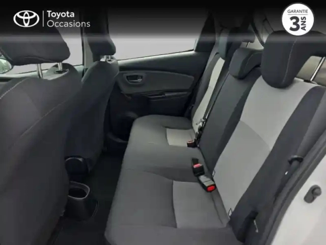 Toyota Yaris 70 vvt-i ultimate 5p — photo 12