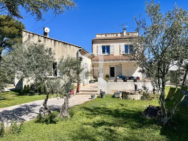 Superbe maison familiale à Eyragues - Exclusivité