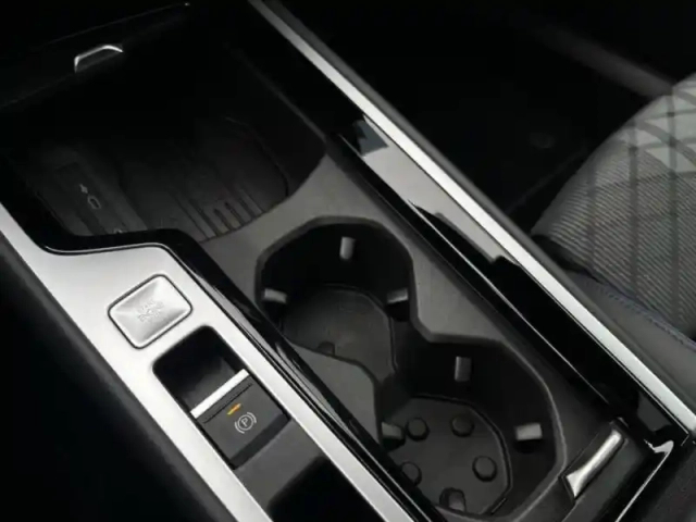 Volkswagen Passat 1.5 ehybrid 272 dsg6 — photo 16