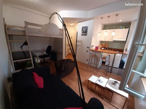 Appartement Grand Studio 24m2 sur cour calme