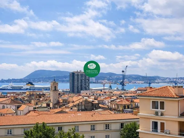 Appartement t2 à vendre toulon - investissement locatif à fort potentiel - vue rade de toulon