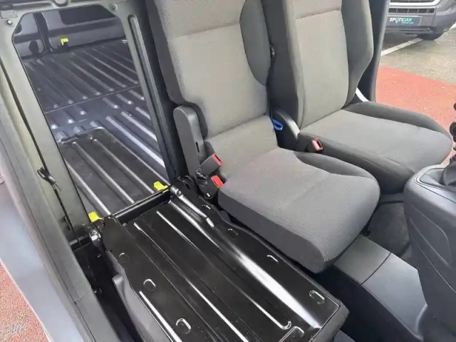 Peugeot Partner fourgon xl 950 kg bluehdi 100 s&amp;s bvm6 — photo 60