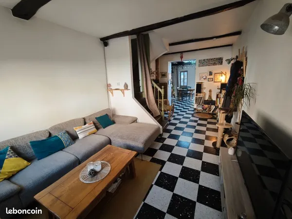 Maison 4 pièces avec jardin arboré de 700 m2