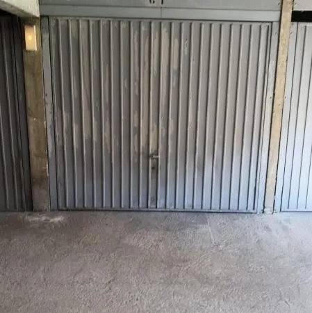 Garage/box 12 m² Saint Etienne