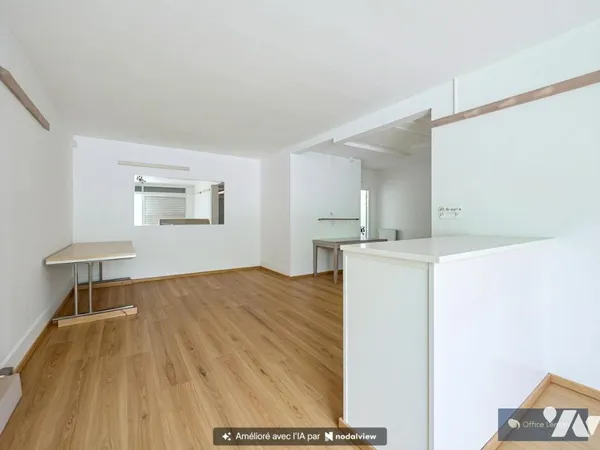 Local d'activités 65 m²