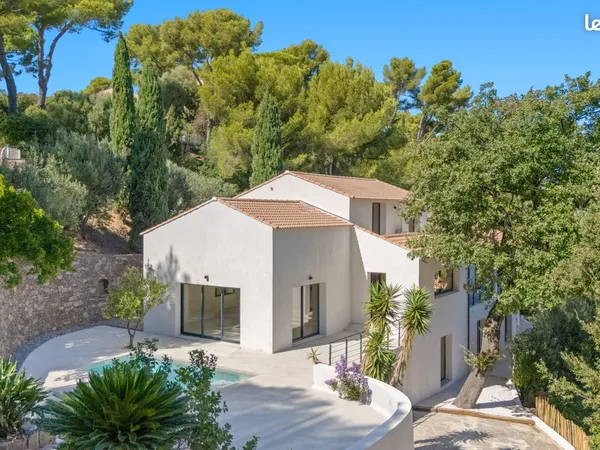 Propriété 9 pièces 330 m²