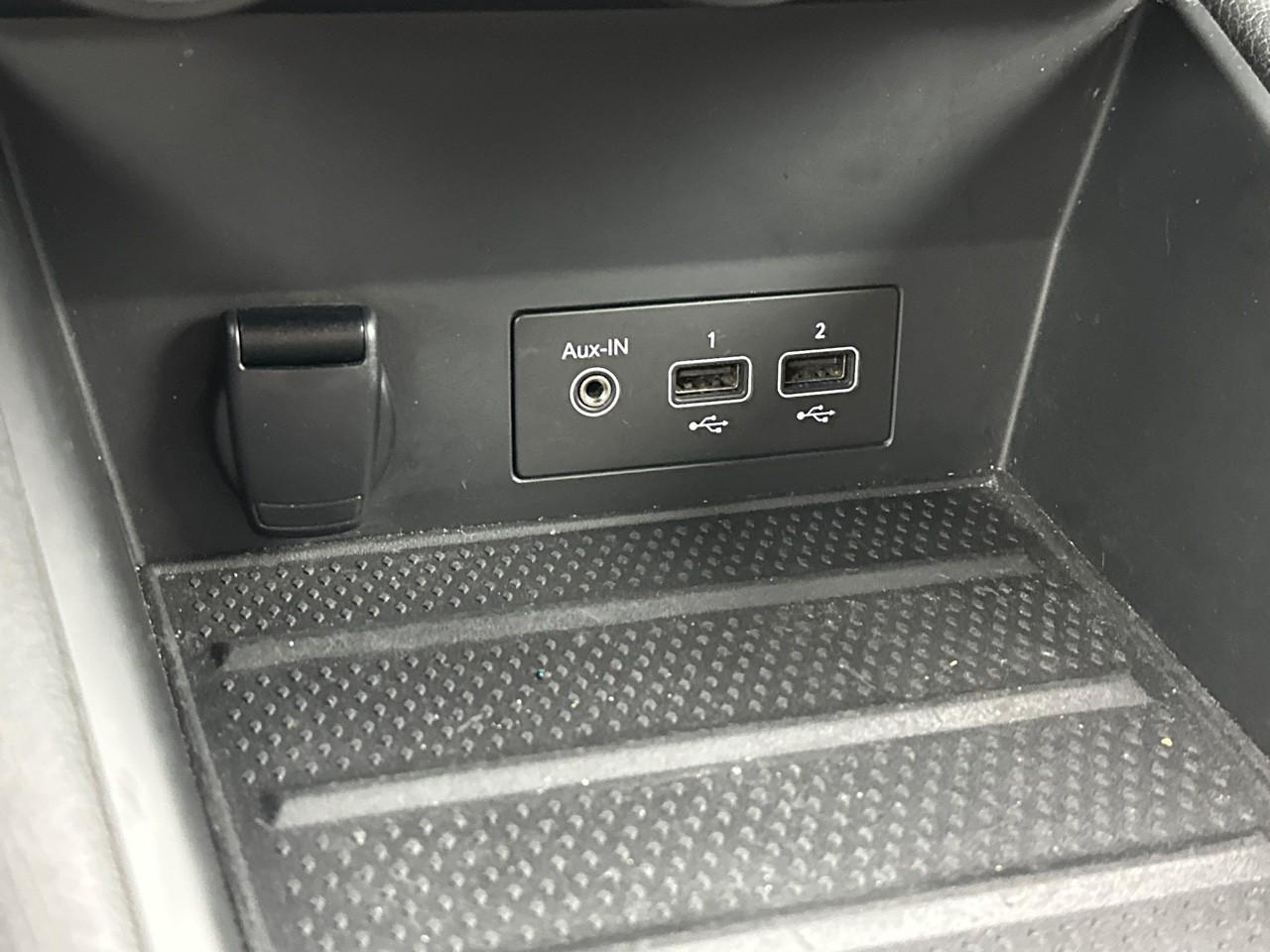 Renault Captur tce 160 edc - 21b r.s. line — photo 29