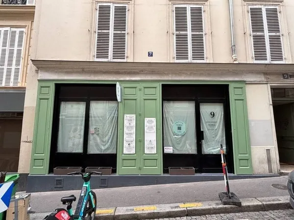 Bureau 132 m²
