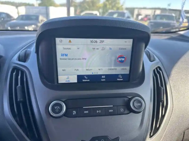 Ford Transit Courier fourgonnette 1.0e 100ch stop&amp;start trend — photo 15