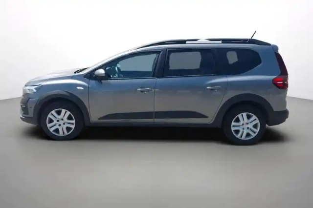 Dacia Jogger tce 110 7 places — photo 3